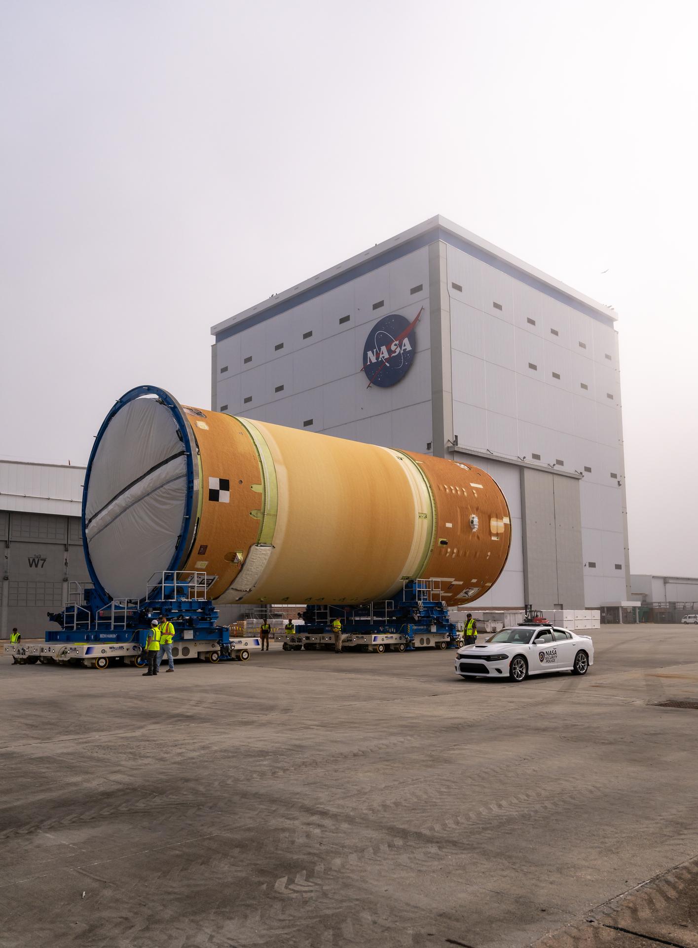 Move crews at NASA’s Michoud Assembly Facility in New Orleans, lift the forward-joined flight hardware for the agency’s SLS (Space Launch System) rocket out of a stacking cell in the vertical assembly building on Dec. 19, 2025. The forward join, which consists of the intertank, liquid oxygen tank, and forward skirt, will be used on the core stage slated for NASA’s Artemis III mission. Teams moved the flight hardware from the cell and set it atop self-propelled mobile transporters. The article was brought to the factory’s final assembly area on Dec. 27, 2025 where it will be mated to the core stage’s previously joined liquid hydrogen tank and undergo further integration.    The core stage, along with its four RS-25 engines, produce more than two million pounds of thrust to help launch NASA’s Orion spacecraft, astronauts, and supplies beyond Earth’s orbit and to the lunar surface for Artemis.